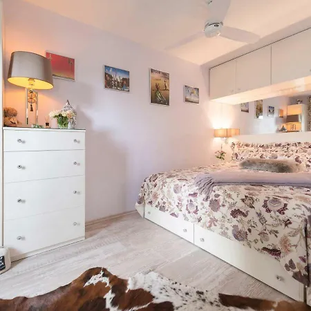 Brigitte Apartment *